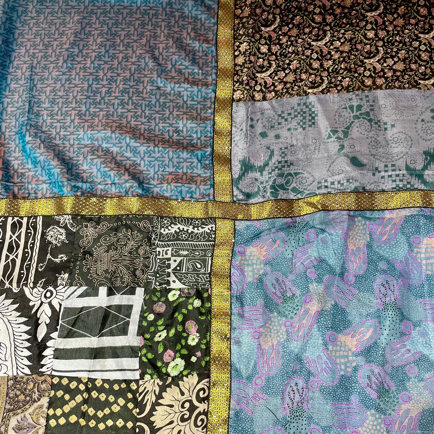 Silk Square Palm - 4 Patches + 4 Tassels black / grey blue